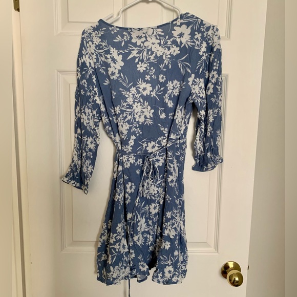 Lulu’s Cornflower Blue and White Patterned Wrap Dress - Picture 3 of 8